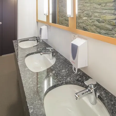 Gasthaus Alpenrose Inn Juf