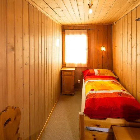 Gasthaus Alpenrose Juf