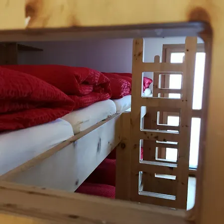 Gasthaus Alpenrose Inn Juf