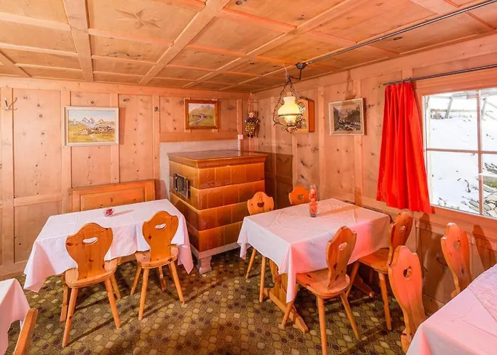 Han/Misafirhane Gasthaus Alpenrose Juf