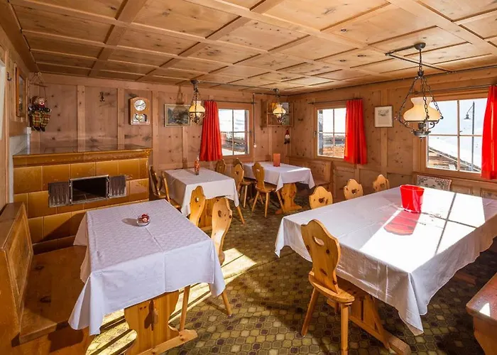 Gasthaus Alpenrose Мини-отель Juf