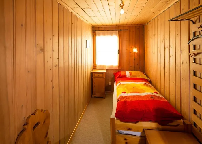 Gasthaus Alpenrose Juf